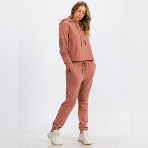 022. WOMEN'S ELASTIC WAIST FRONT POCKET ANIMAL PRINT DETAILED SWEATPANTS